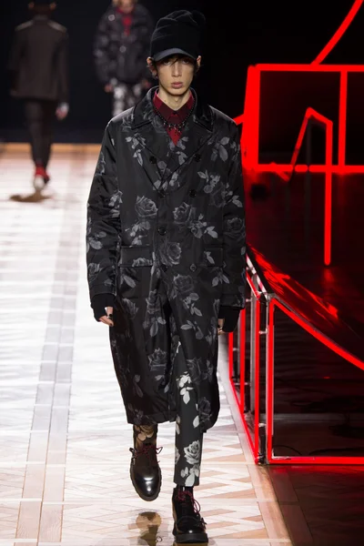 Look 41